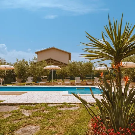 La Collina Monsampietro Morico